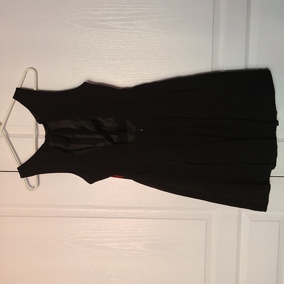 Open back double lined dress 3/30$ - Picture 2 of 4